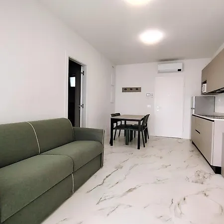 Διαμέρισμα Modernly Equipped With Balcony In Μπιμπιόνε