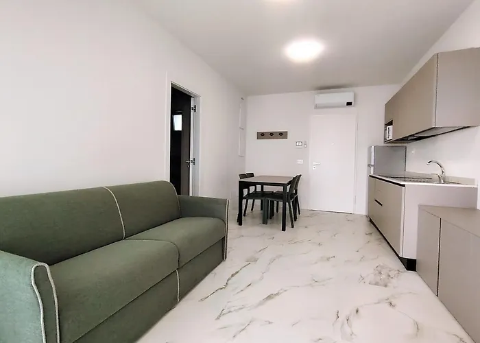 Apartment Modernly Equipped With Balcony In Bibione